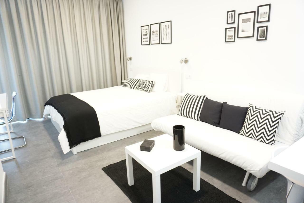 Black & White Las Canteras Las Palmas de Gran Canaria Exterior photo